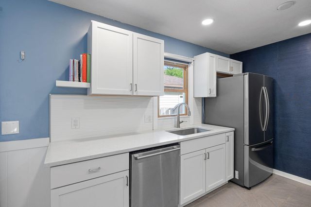 2619 Herschel Street, Roseville, MN 55113