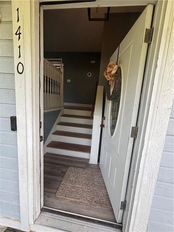 1410 Ridgeway Drive, Richmond, MO 64085