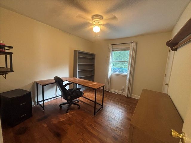 1410 Ridgeway Drive, Richmond, MO 64085
