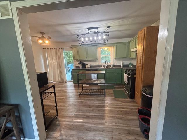 1410 Ridgeway Drive, Richmond, MO 64085