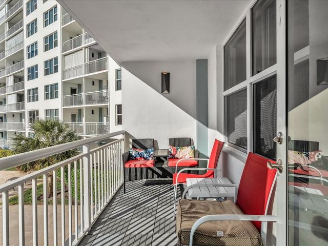 201 N Ocean Boulevard 202, Pompano Beach, FL 33062