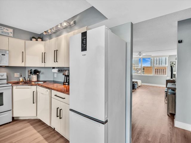 201 N Ocean Boulevard 202, Pompano Beach, FL 33062