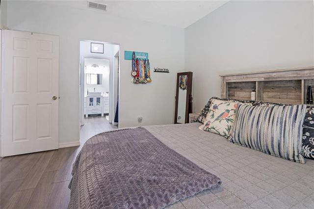 550 CRANES WAY 216, Altamonte Springs, FL 32701