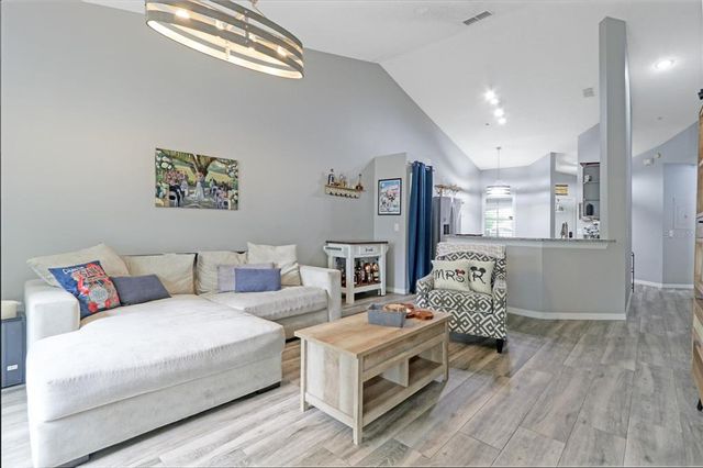 550 CRANES WAY 216, Altamonte Springs, FL 32701