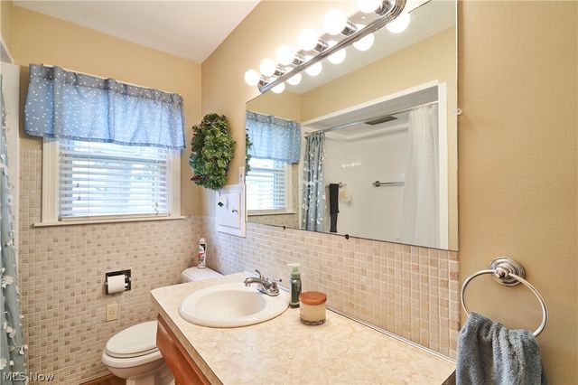 2388 17th Street, Cuyahoga Falls, OH 44223