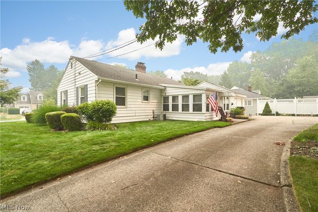 2388 17th Street, Cuyahoga Falls, OH 44223