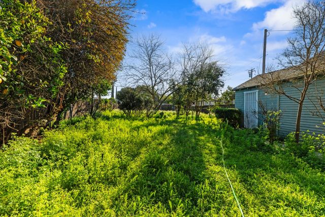 1416 Victoria Dr, Modesto, CA 95351