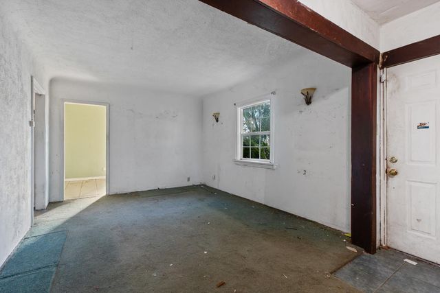 1416 Victoria Dr, Modesto, CA 95351