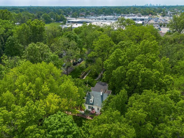 1085 Shady Lane Road, Whitehall, OH 43213