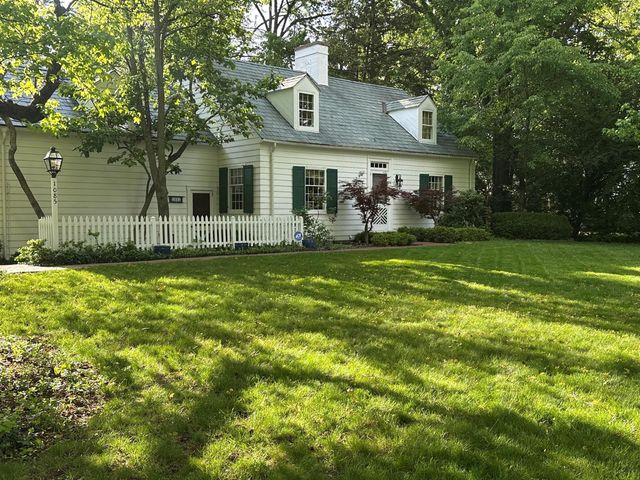 1085 Shady Lane Road, Whitehall, OH 43213