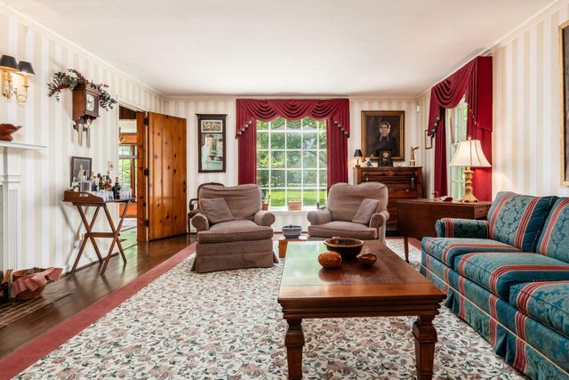 1085 Shady Lane Road, Whitehall, OH 43213