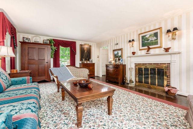 1085 Shady Lane Road, Whitehall, OH 43213