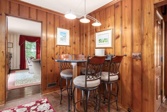 1085 Shady Lane Road, Whitehall, OH 43213