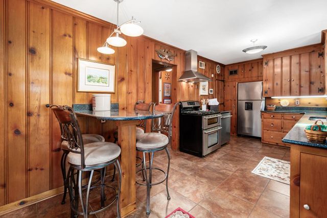 1085 Shady Lane Road, Whitehall, OH 43213