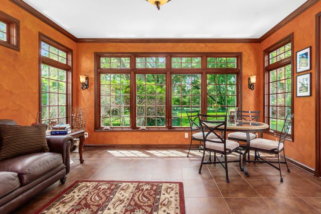 1085 Shady Lane Road, Whitehall, OH 43213
