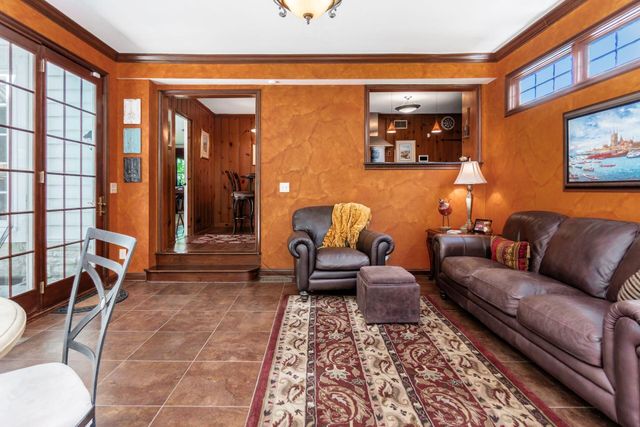 1085 Shady Lane Road, Whitehall, OH 43213