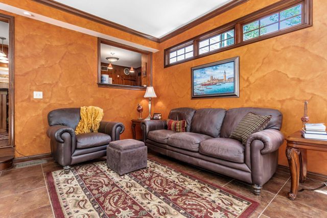 1085 Shady Lane Road, Whitehall, OH 43213