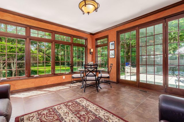 1085 Shady Lane Road, Whitehall, OH 43213