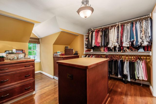 1085 Shady Lane Road, Whitehall, OH 43213