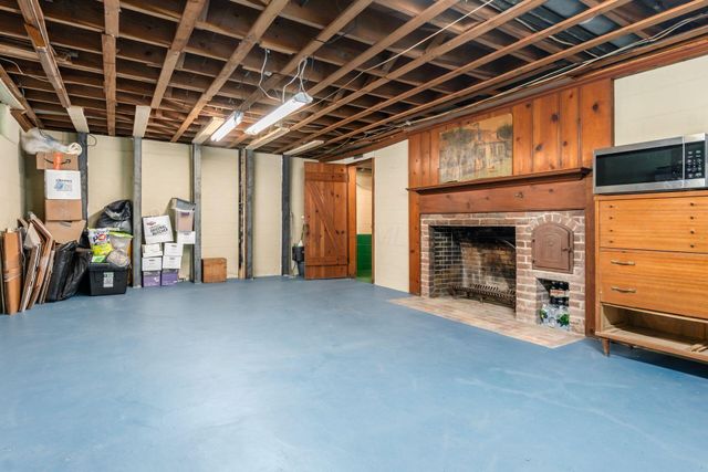 1085 Shady Lane Road, Whitehall, OH 43213