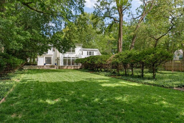1085 Shady Lane Road, Whitehall, OH 43213