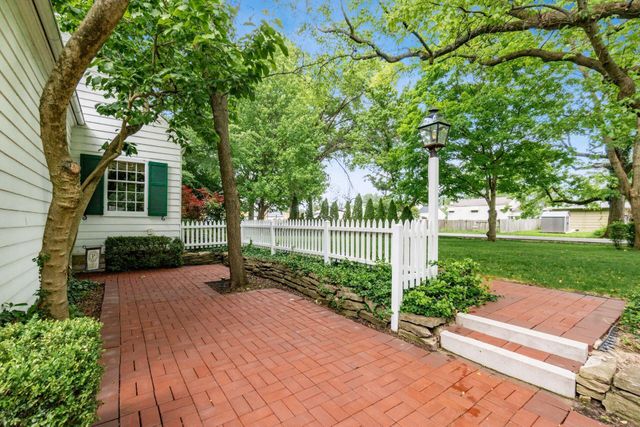 1085 Shady Lane Road, Whitehall, OH 43213