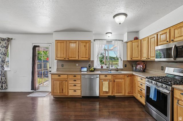2622 N 2600 E, Layton, UT 84040
