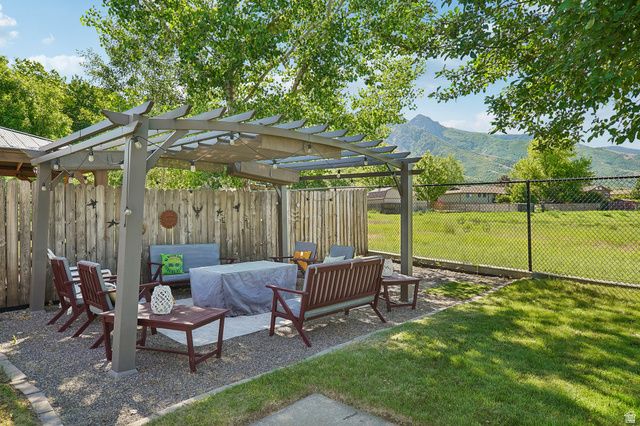 2622 N 2600 E, Layton, UT 84040