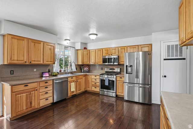 2622 N 2600 E, Layton, UT 84040