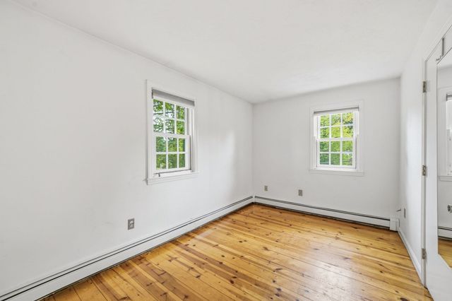 33 School St, Hanover, MA 02339