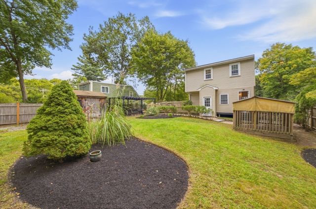 33 School St, Hanover, MA 02339
