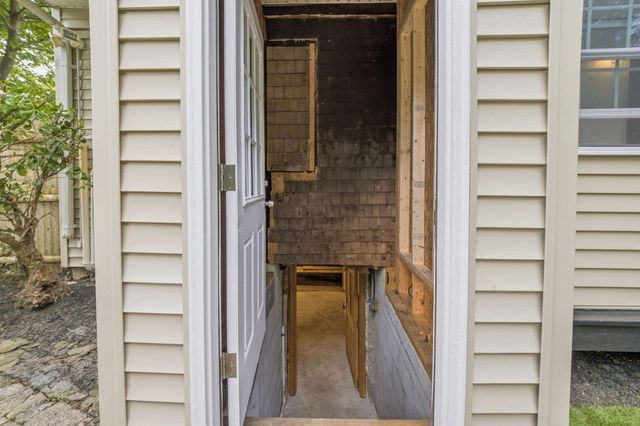 33 School St, Hanover, MA 02339
