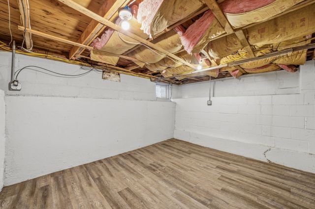 33 School St, Hanover, MA 02339
