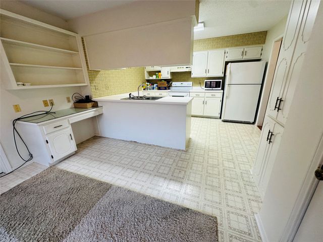 1408 Elmwood Street, Sulphur Springs, TX 75482