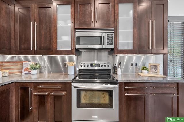 17209 Chutney Drive, Omaha, NE 68136