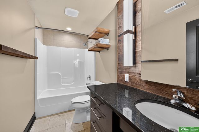 17209 Chutney Drive, Omaha, NE 68136