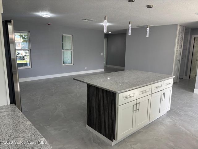 1705 S Dodge Circle, Melbourne, FL 32935