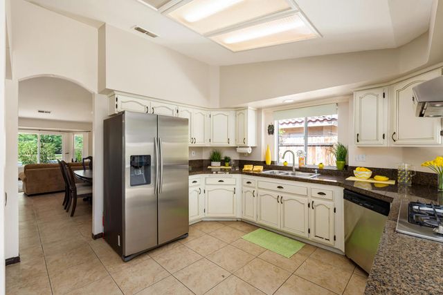 44120 Calico Circle, La Quinta, CA 92253