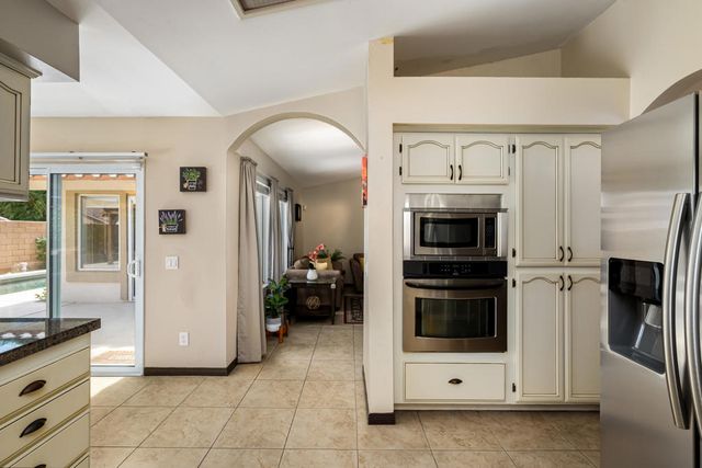 44120 Calico Circle, La Quinta, CA 92253