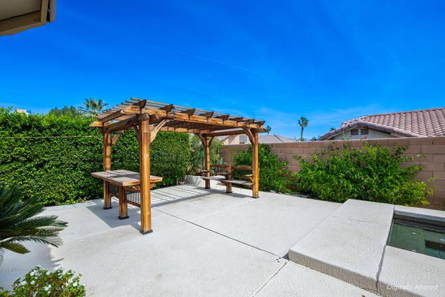 44120 Calico Circle, La Quinta, CA 92253