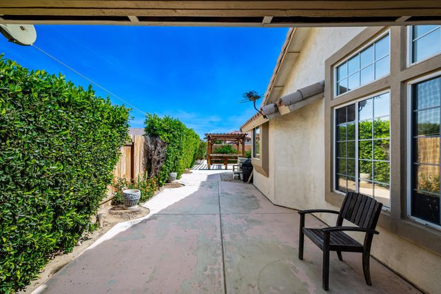 44120 Calico Circle, La Quinta, CA 92253