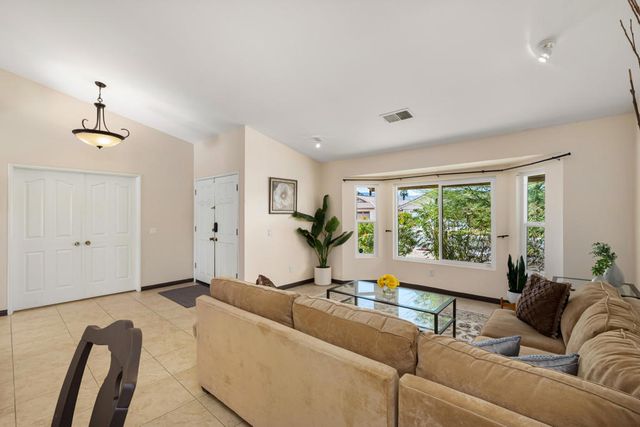 44120 Calico Circle, La Quinta, CA 92253