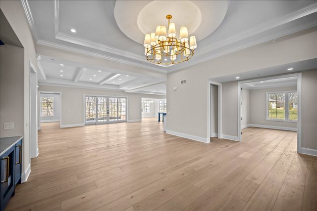 270 Majestic Oak Court, Lake Forest, IL 60045