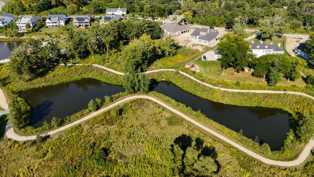 270 Majestic Oak Court, Lake Forest, IL 60045