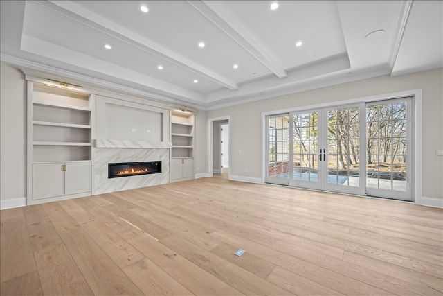 270 Majestic Oak Court, Lake Forest, IL 60045