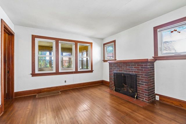 2129 E Johnson Street, Madison, WI 53705