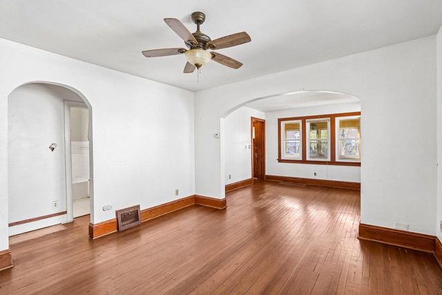 2129 E Johnson Street, Madison, WI 53705