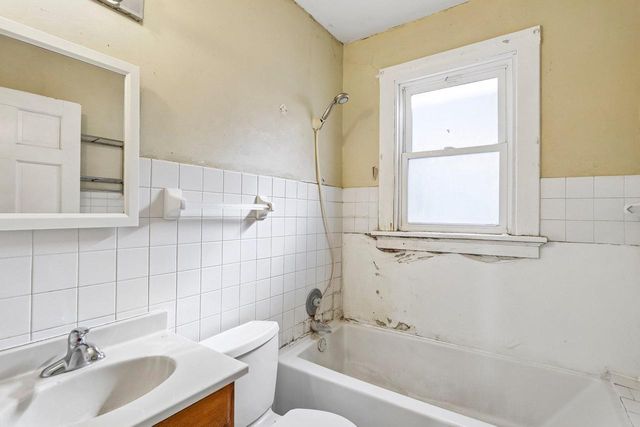 2129 E Johnson Street, Madison, WI 53705