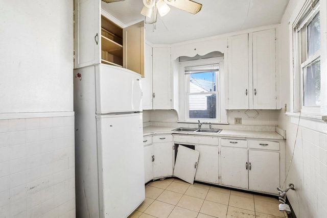 2129 E Johnson Street, Madison, WI 53705
