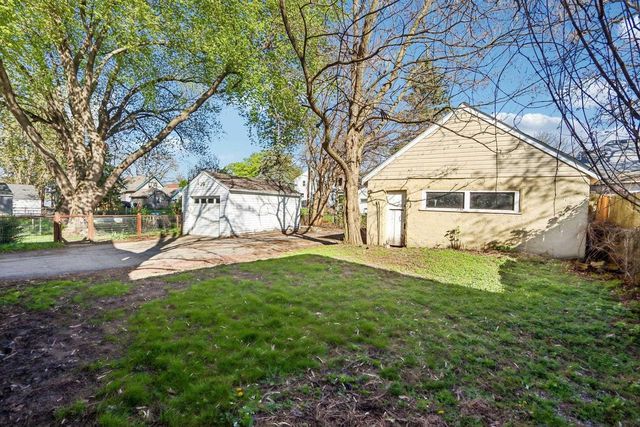 2129 E Johnson Street, Madison, WI 53705